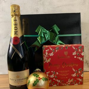 Merry Christmas Turtle Dove Giftbox - Image 1