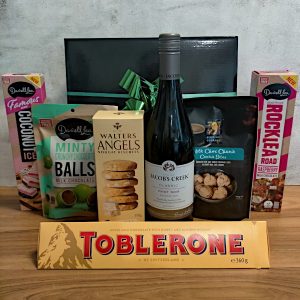 pinot noir sweet treats gift hamper