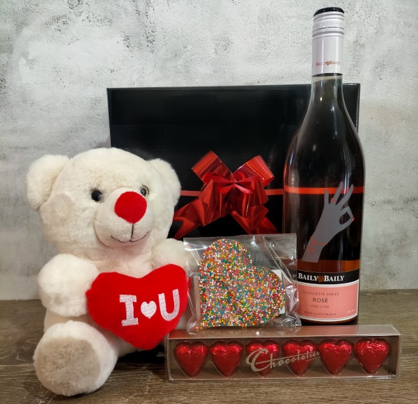 rosé gift hamper gold coast