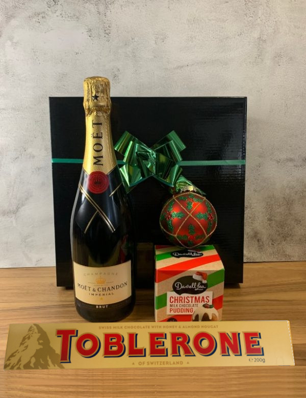 moet xmas gift gold coast